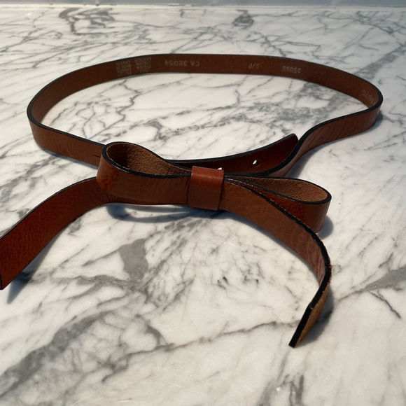 Italian Leather Bow Belt - Picture 1 of 5